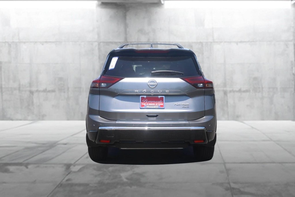 Nissan Rogue Vehicle Image 06