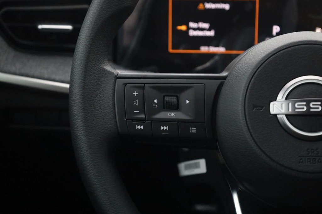 Nissan Kicks Vehicle Image 10