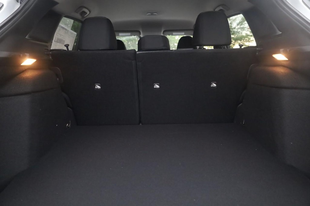 Nissan Kicks Vehicle Image 22
