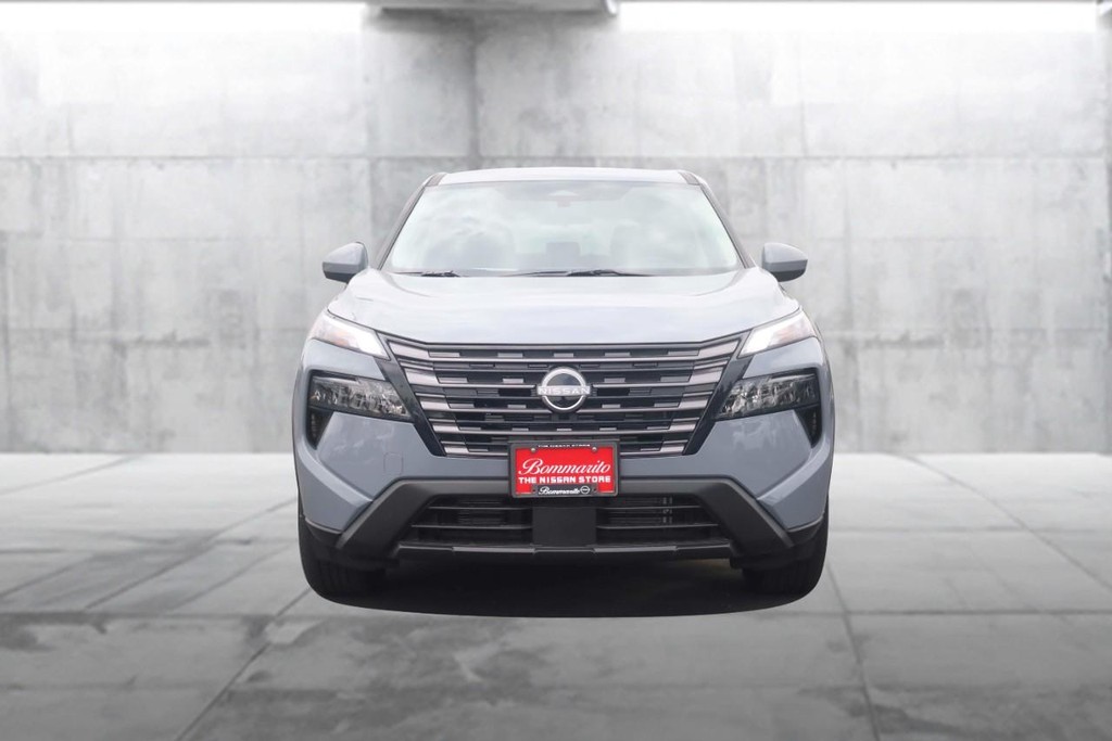 Nissan Rogue Vehicle Image 04