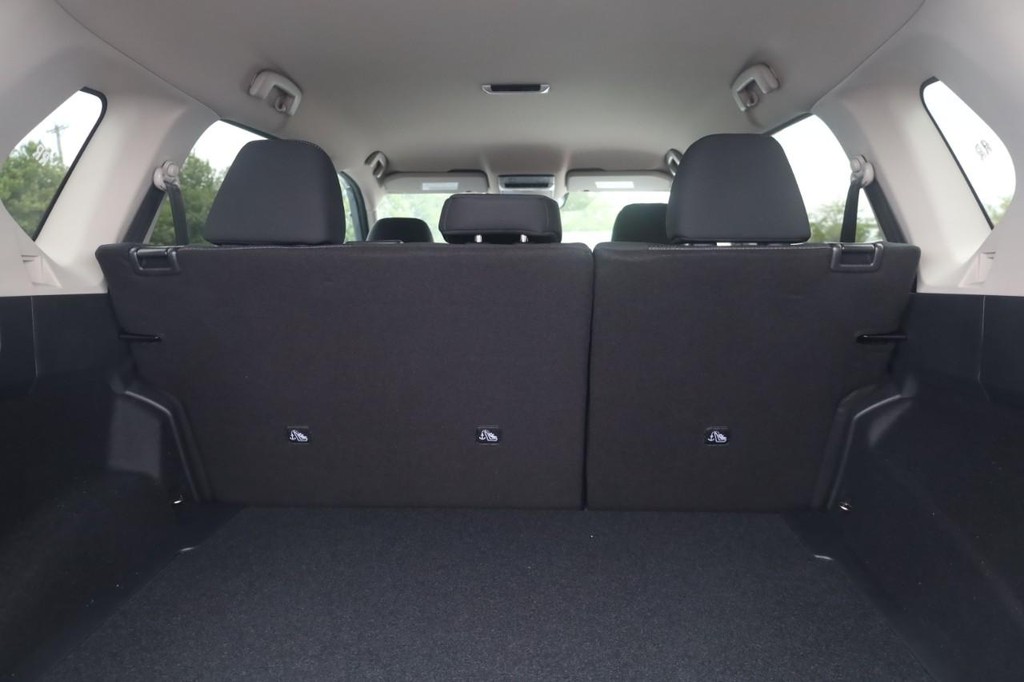 Nissan Rogue Vehicle Image 23