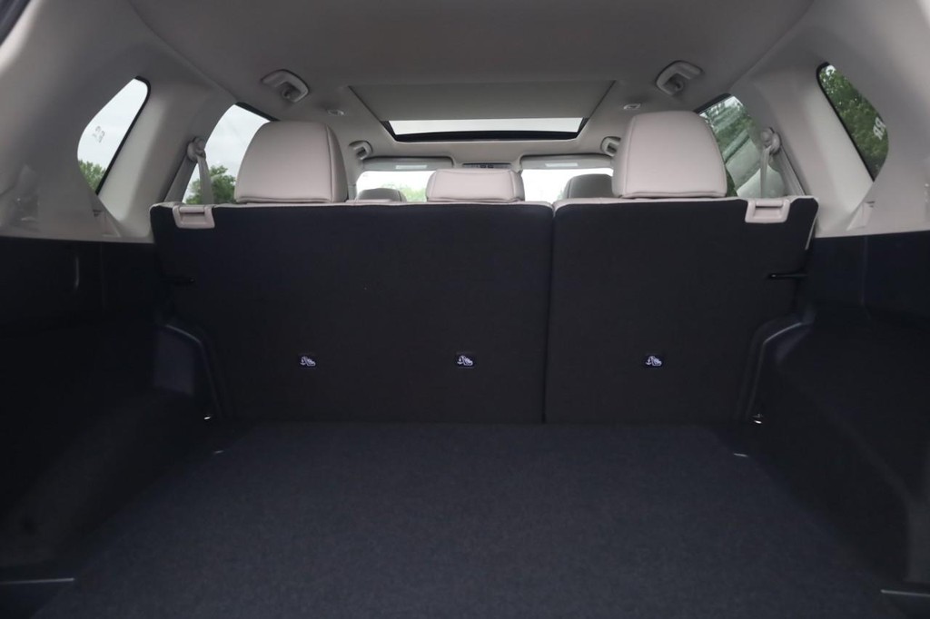 Nissan Rogue Vehicle Image 23