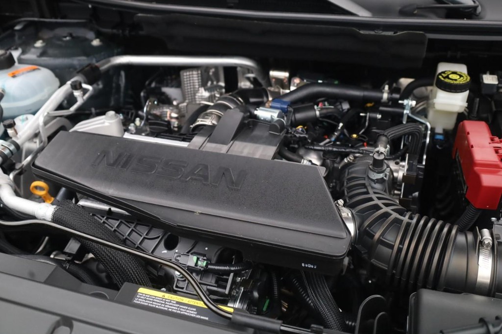 Nissan Rogue Vehicle Image 24