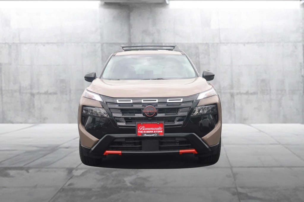 Nissan Rogue Vehicle Image 04
