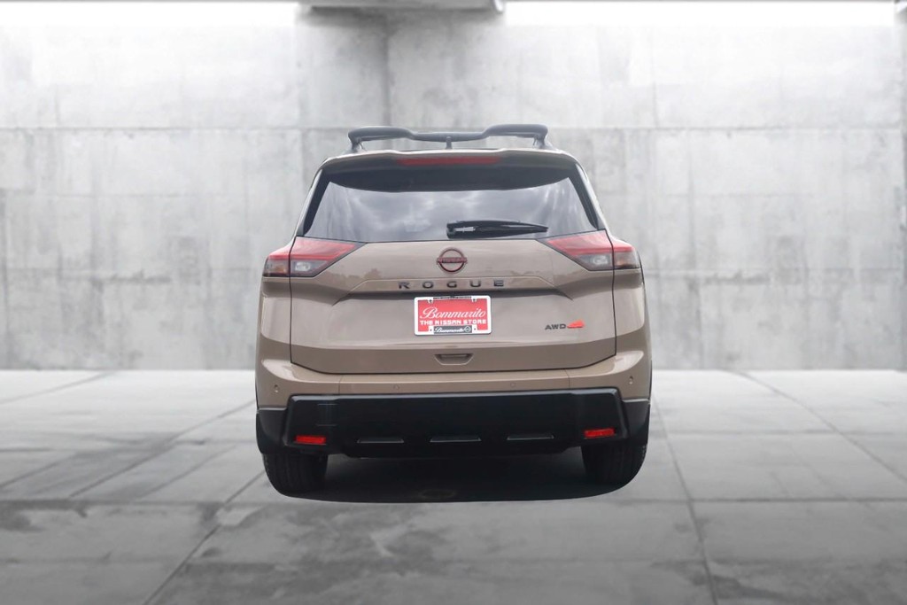 Nissan Rogue Vehicle Image 06