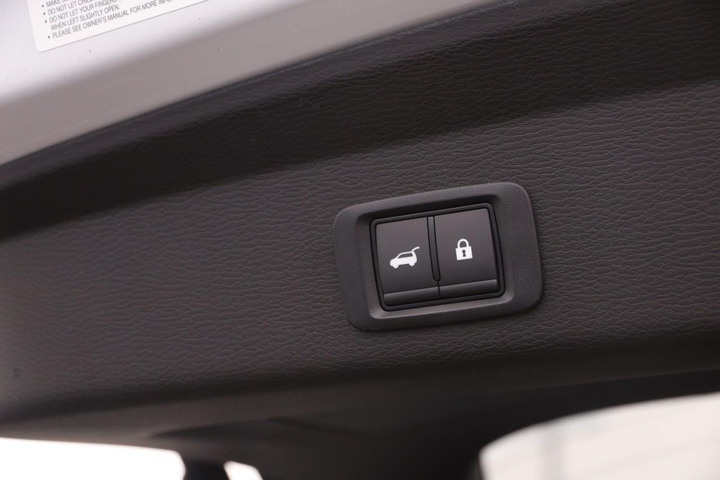 Nissan Rogue Plug-In Hybrid Vehicle Image 08