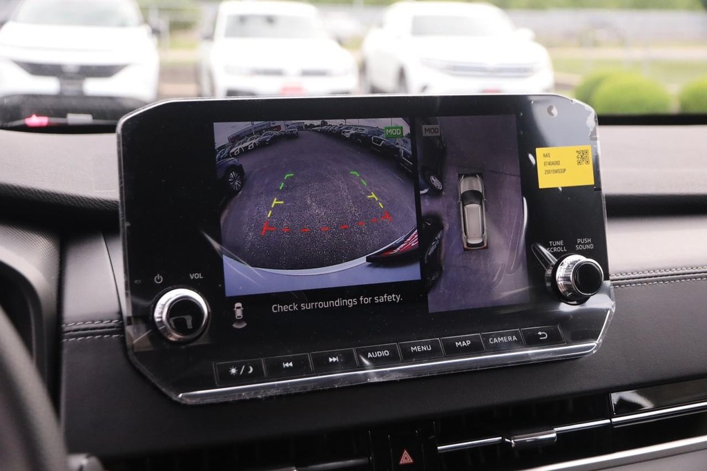 Nissan Rogue Plug-In Hybrid Vehicle Image 18