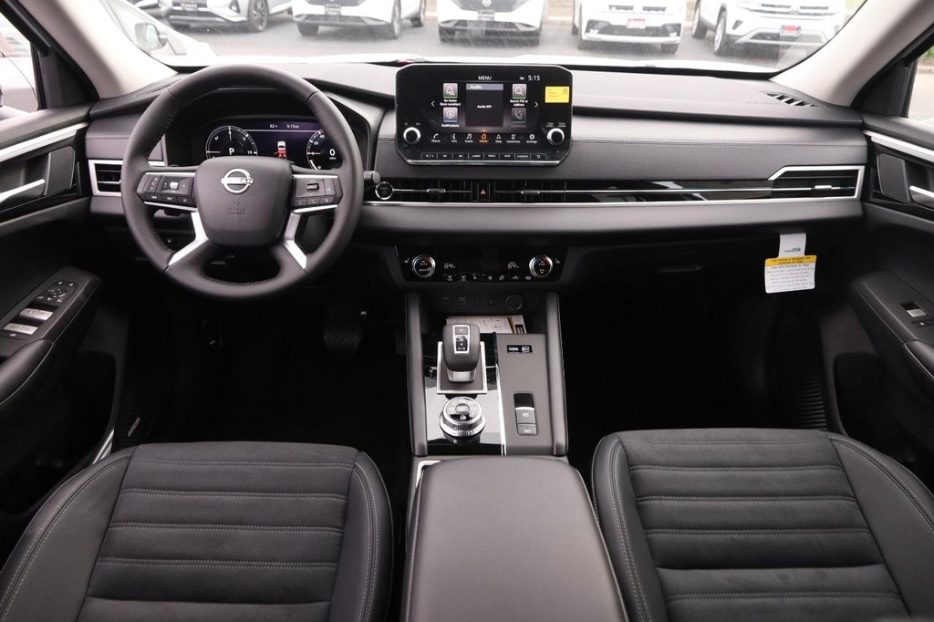 Nissan Rogue Plug-In Hybrid Vehicle Image 22