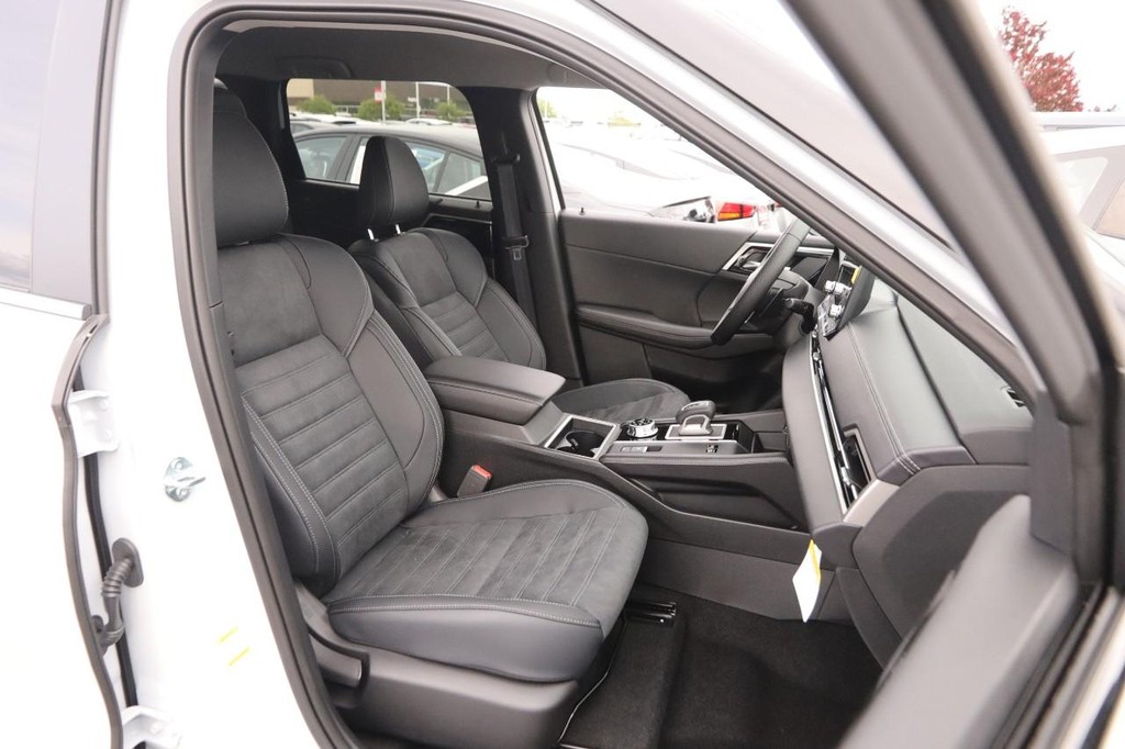Nissan Rogue Plug-In Hybrid Vehicle Image 27