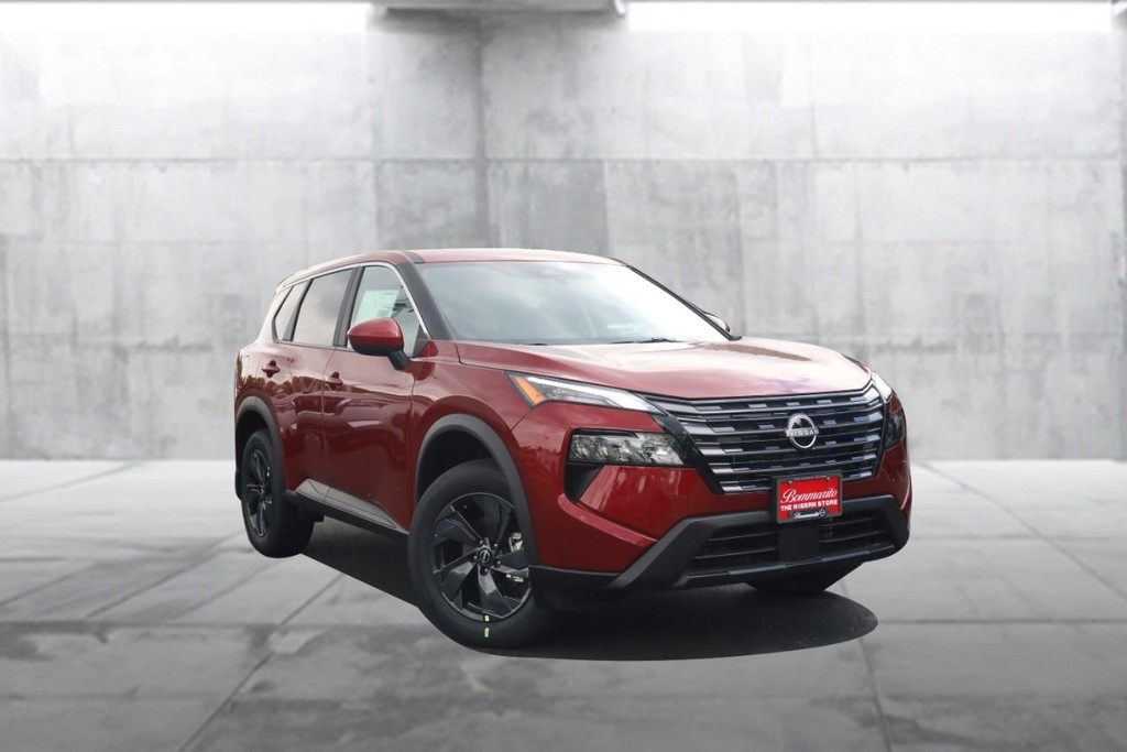 Nissan Rogue Vehicle Image 02