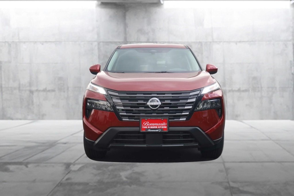 Nissan Rogue Vehicle Image 04