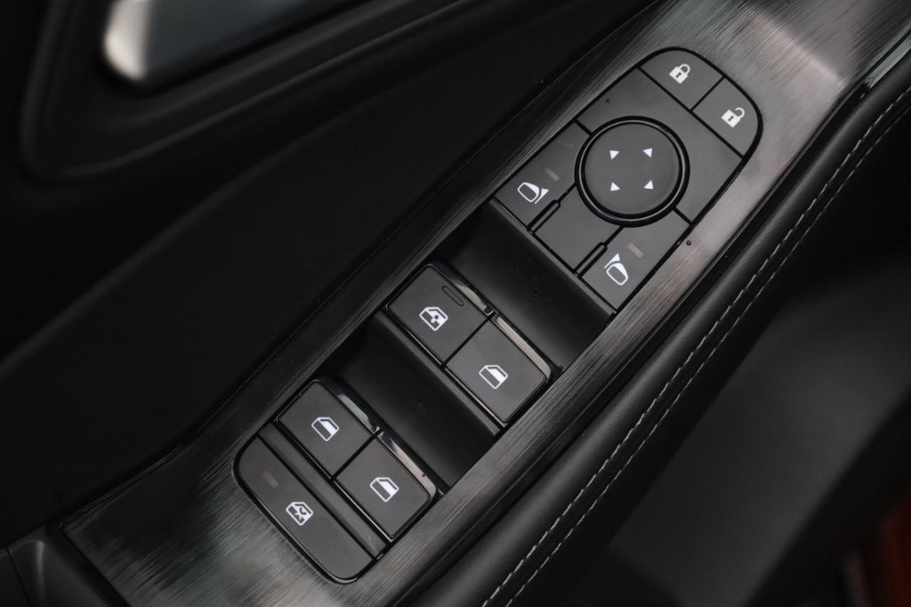Nissan Rogue Vehicle Image 11