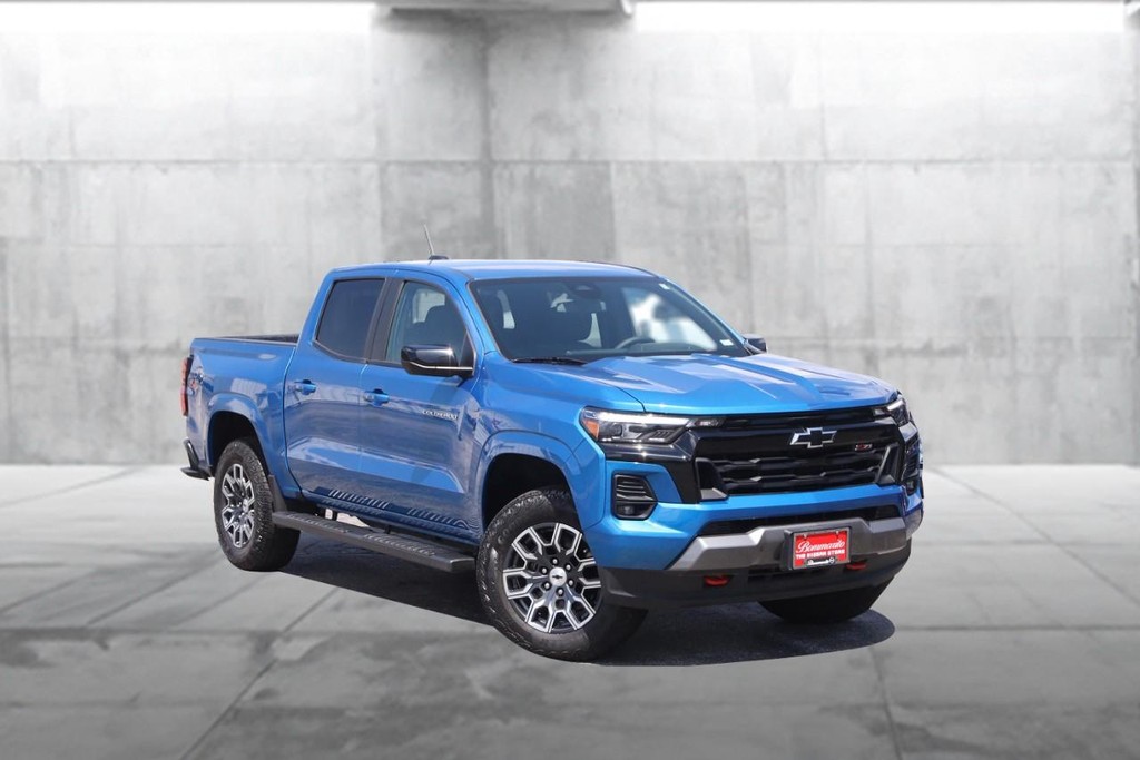 Chevrolet Colorado Vehicle Image 02