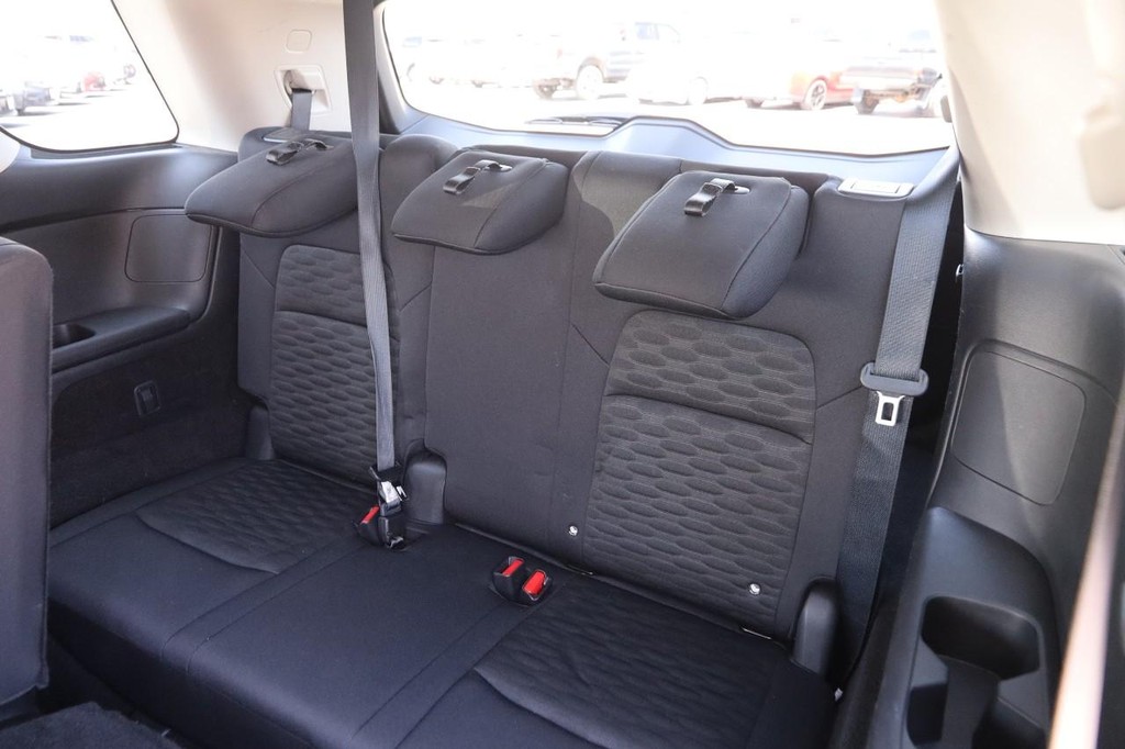 Nissan Pathfinder Vehicle Image 11