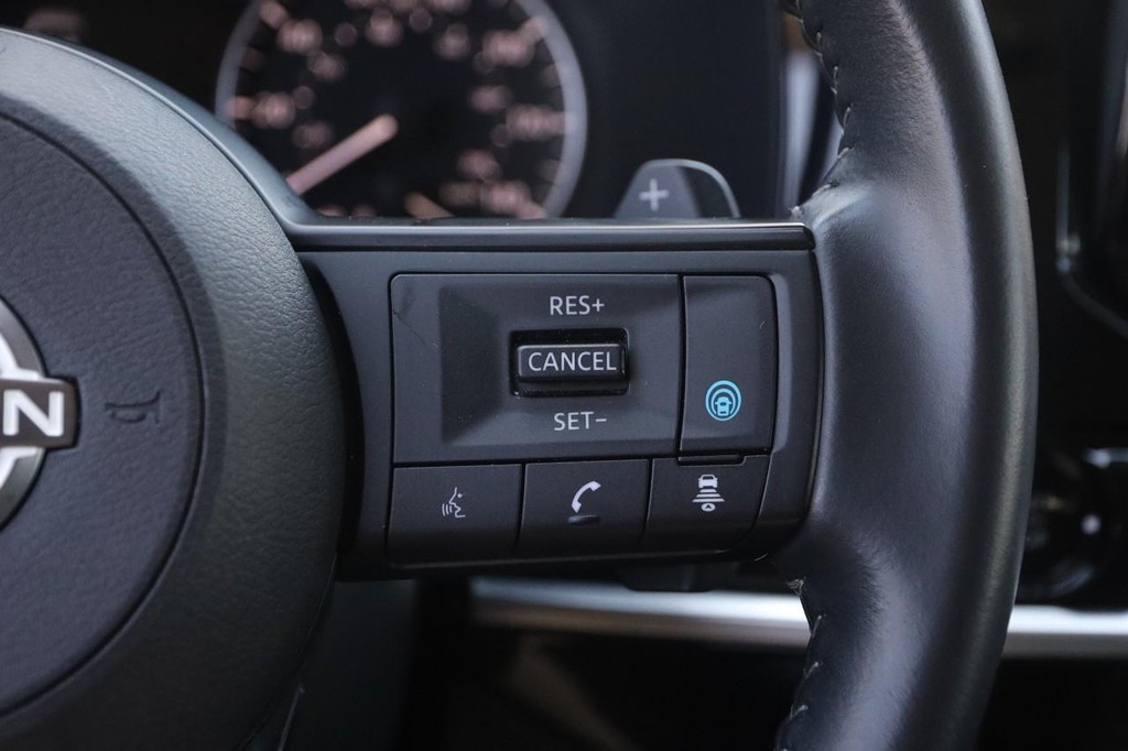 Nissan Pathfinder Vehicle Image 14