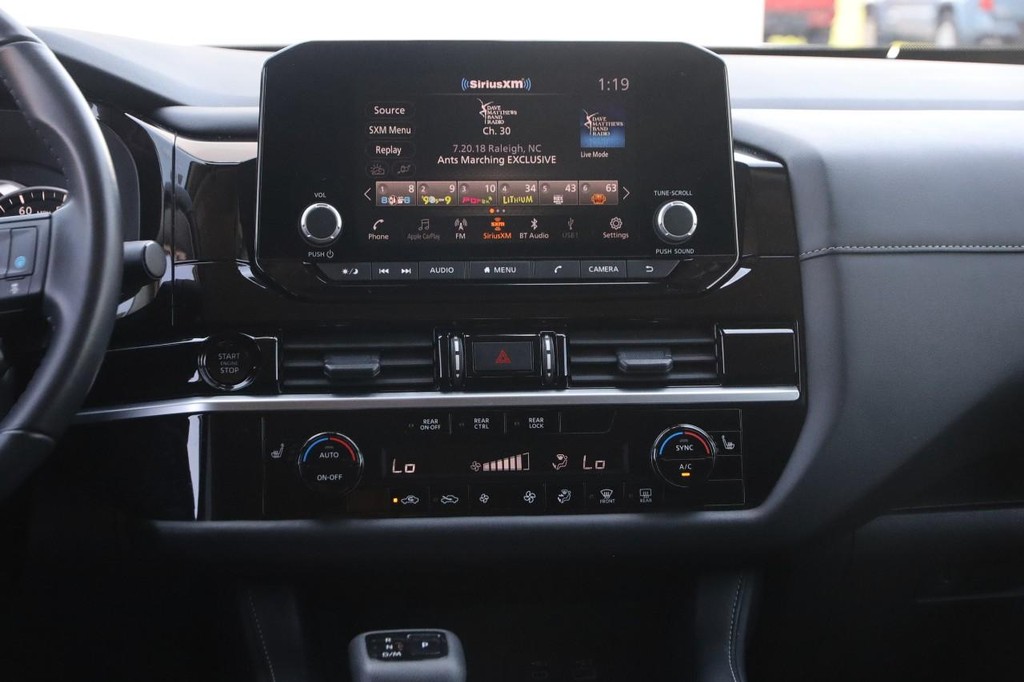 Nissan Pathfinder Vehicle Image 19