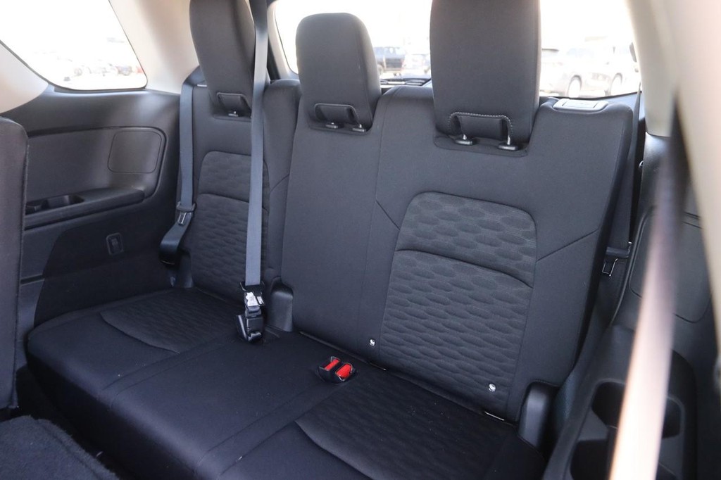 Nissan Pathfinder Vehicle Image 11