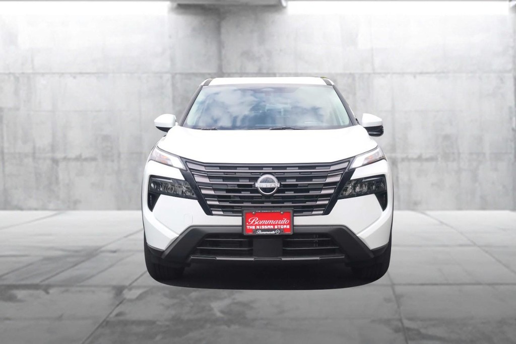 Nissan Rogue Vehicle Image 04