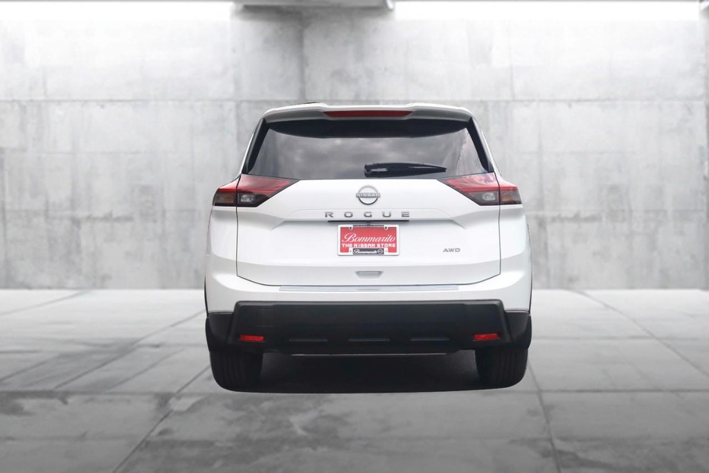 Nissan Rogue Vehicle Image 06