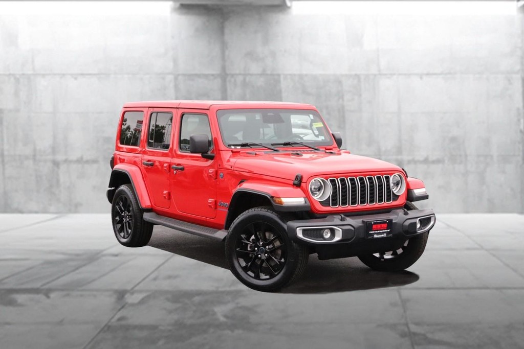 Jeep Wrangler 4xe Vehicle Image 02