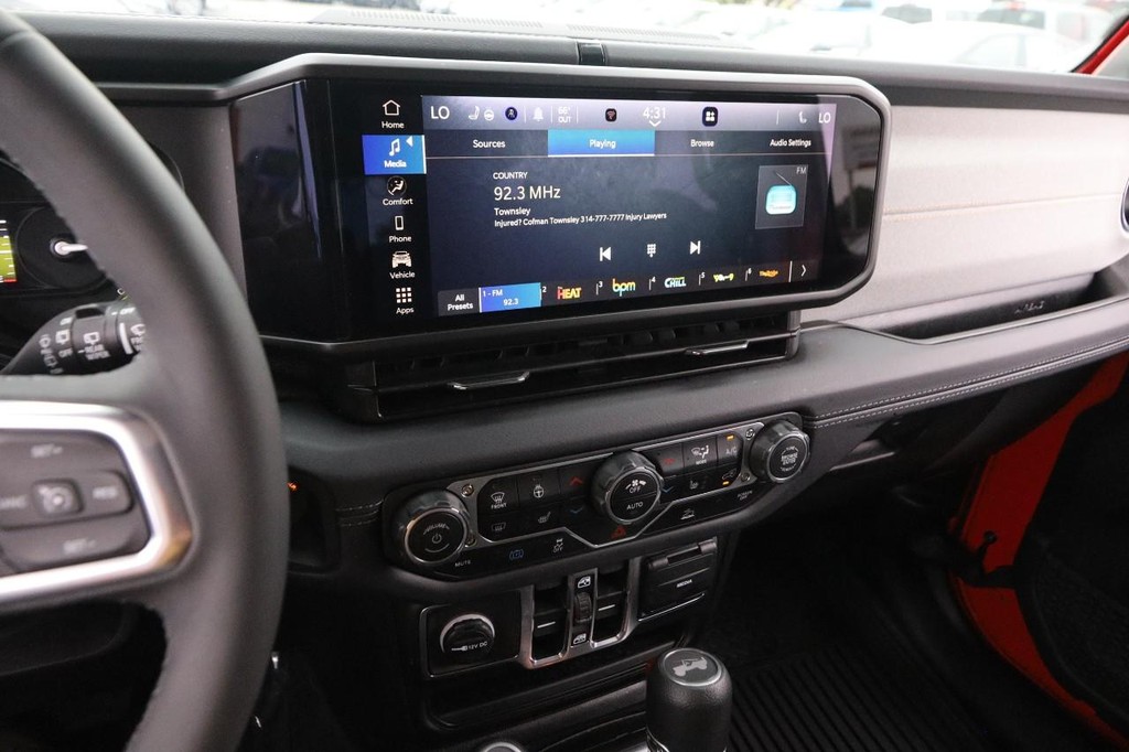 Jeep Wrangler 4xe Vehicle Image 15