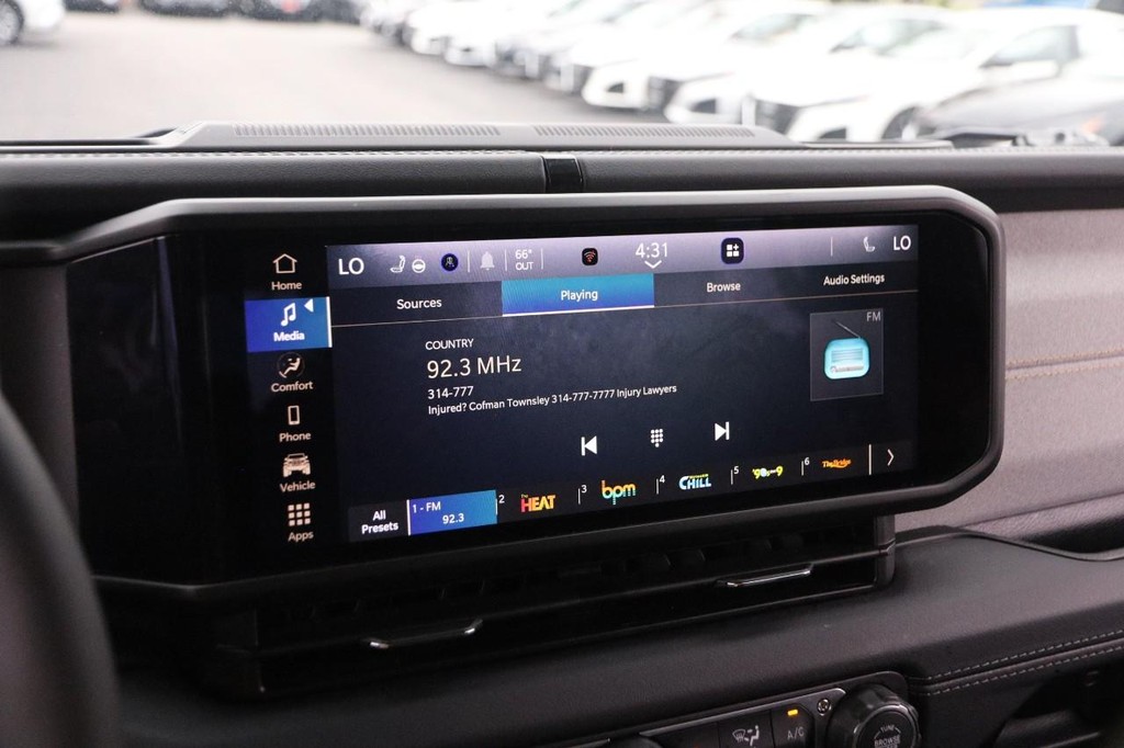 Jeep Wrangler 4xe Vehicle Image 16