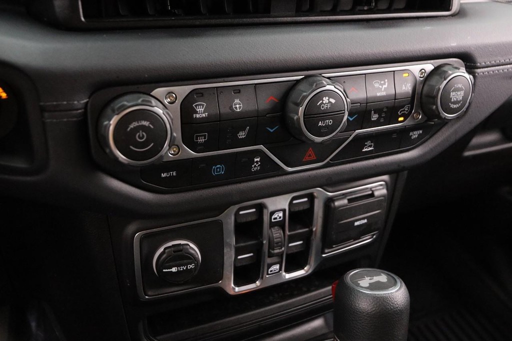 Jeep Wrangler 4xe Vehicle Image 19