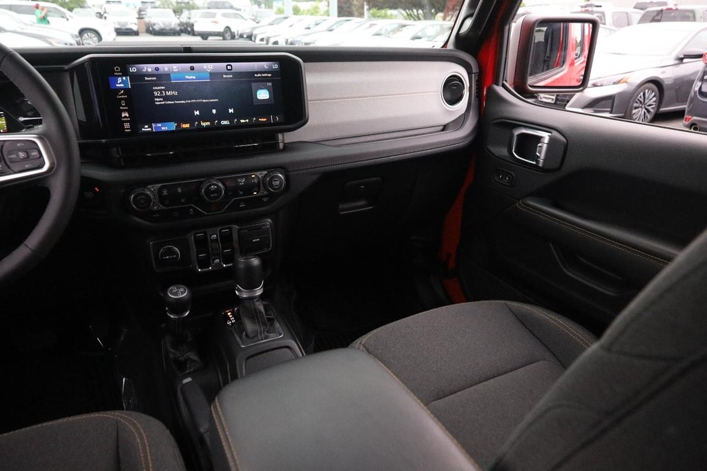 Jeep Wrangler 4xe Vehicle Image 26