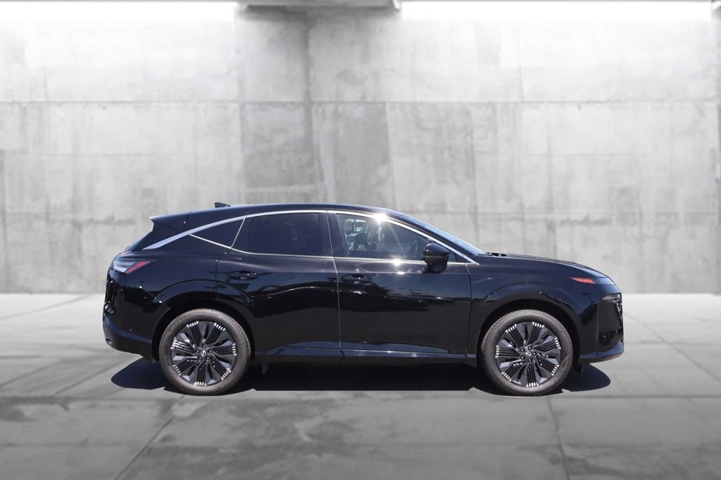 Nissan Murano Vehicle Image 05