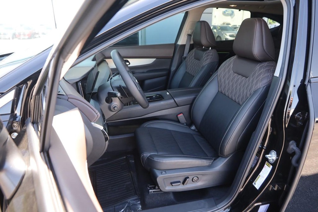 Nissan Murano Vehicle Image 10