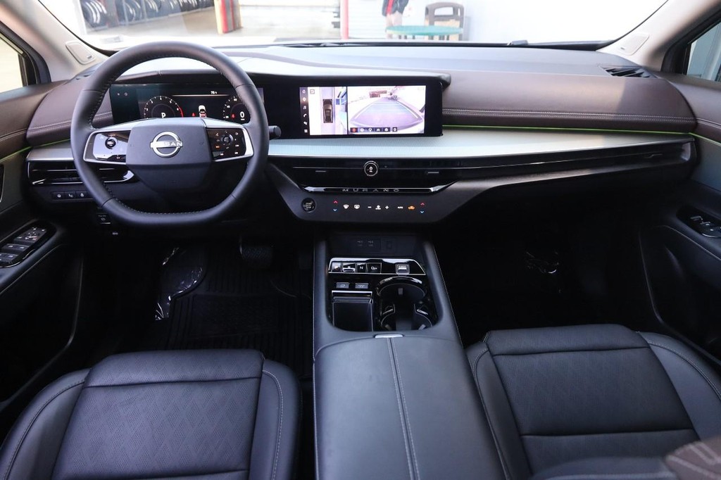 Nissan Murano Vehicle Image 24