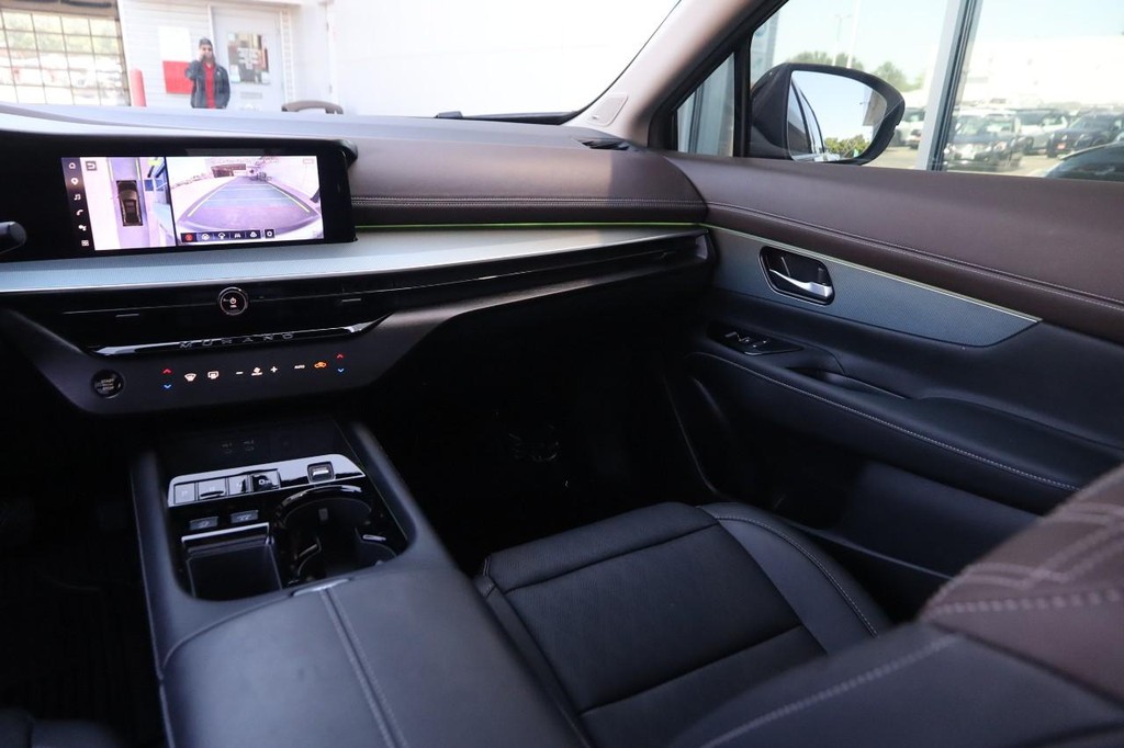 Nissan Murano Vehicle Image 28