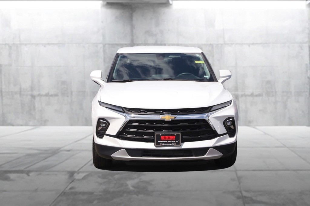 Chevrolet Blazer Vehicle Image 04