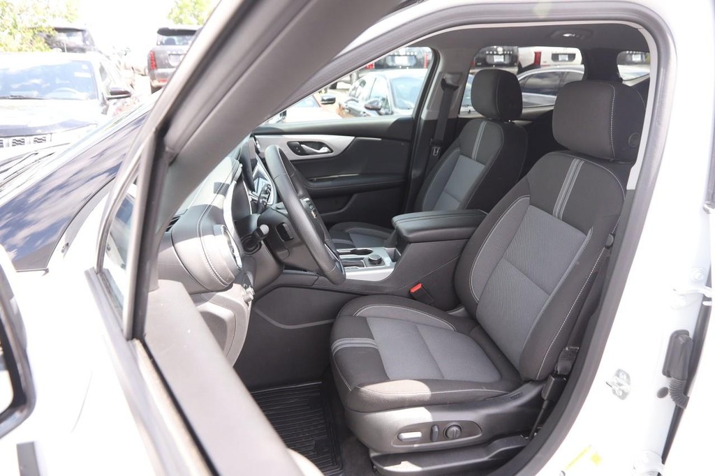 Chevrolet Blazer Vehicle Image 08