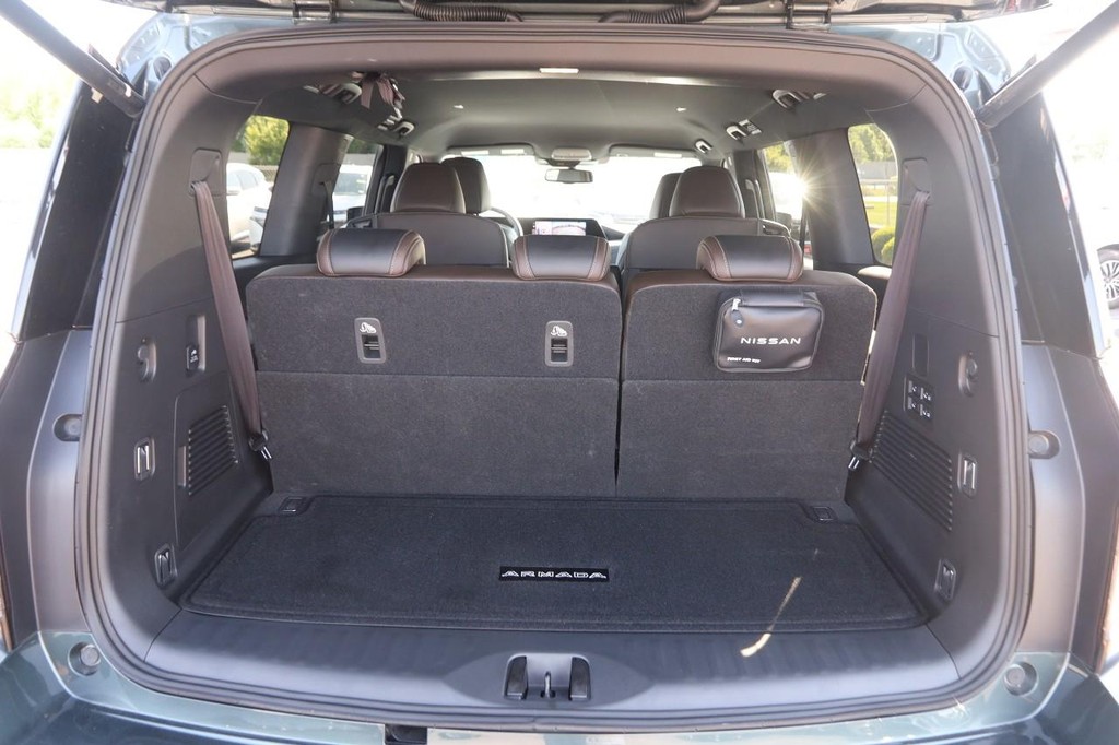 Nissan Armada Vehicle Image 07