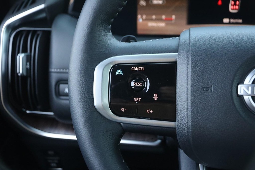 Nissan Armada Vehicle Image 13