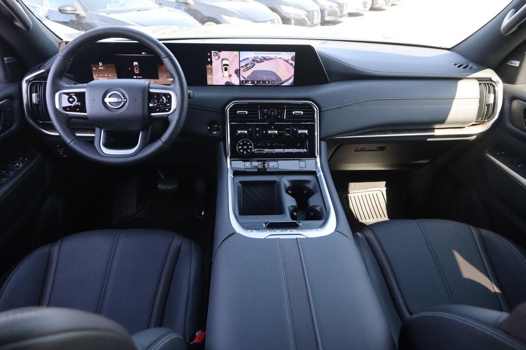 Nissan Armada Vehicle Image 21