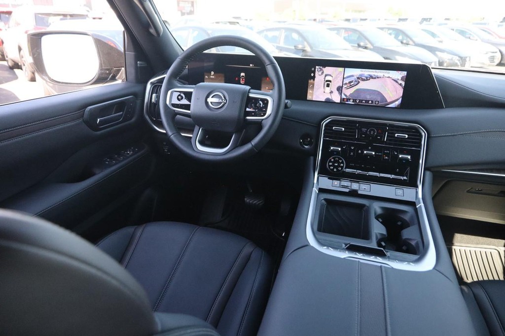 Nissan Armada Vehicle Image 22