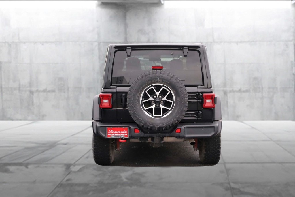 Jeep Wrangler Vehicle Image 06