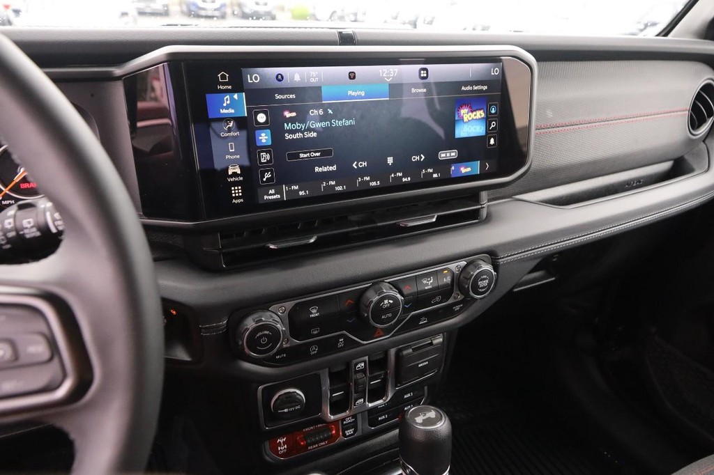 Jeep Wrangler Vehicle Image 15