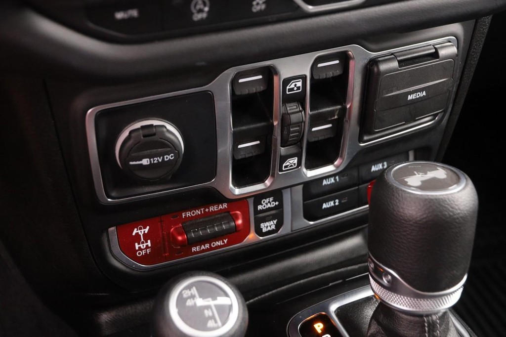 Jeep Wrangler Vehicle Image 19