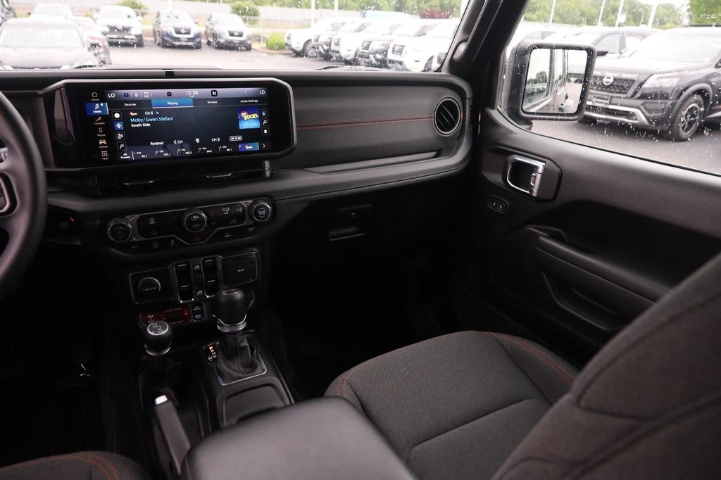 Jeep Wrangler Vehicle Image 26