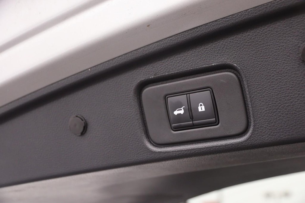 Nissan Pathfinder Vehicle Image 08