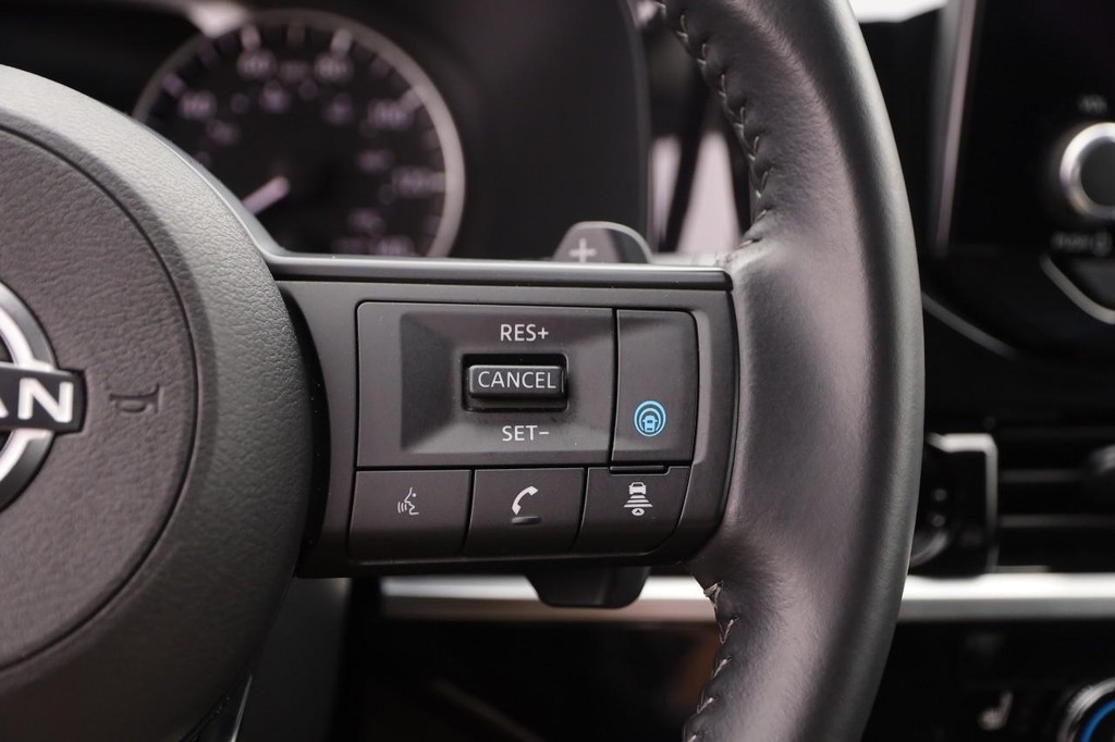 Nissan Pathfinder Vehicle Image 14