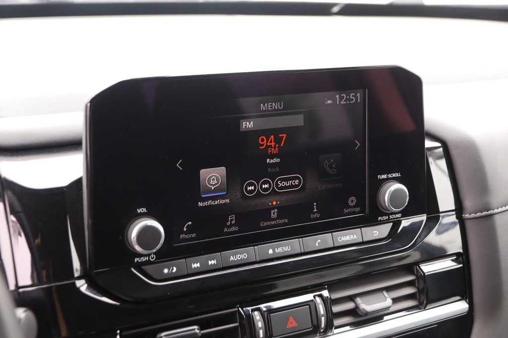 Nissan Pathfinder Vehicle Image 19