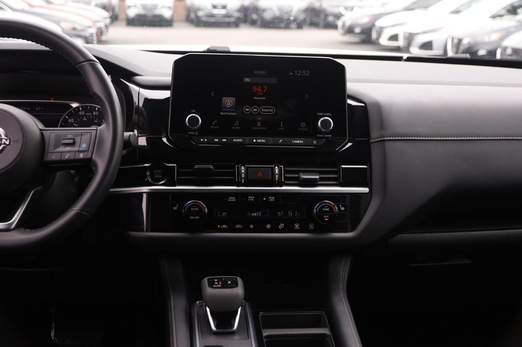 Nissan Pathfinder Vehicle Image 27
