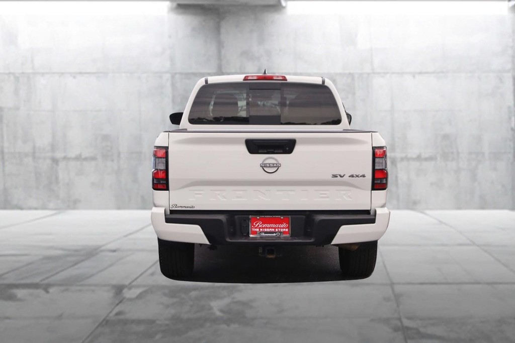 Nissan Frontier Vehicle Image 06
