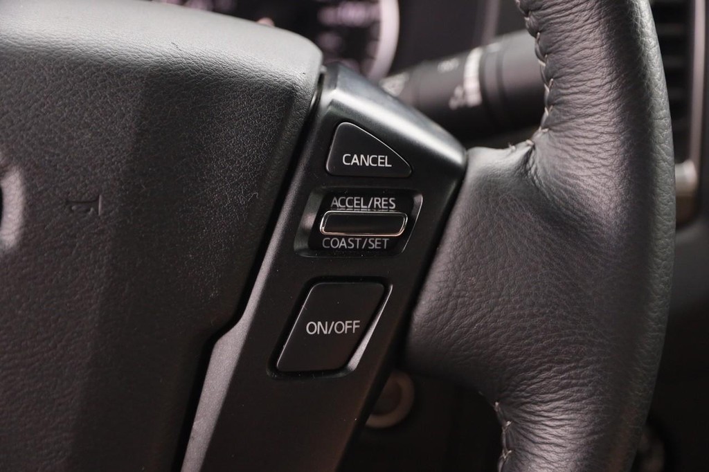 Nissan Frontier Vehicle Image 12