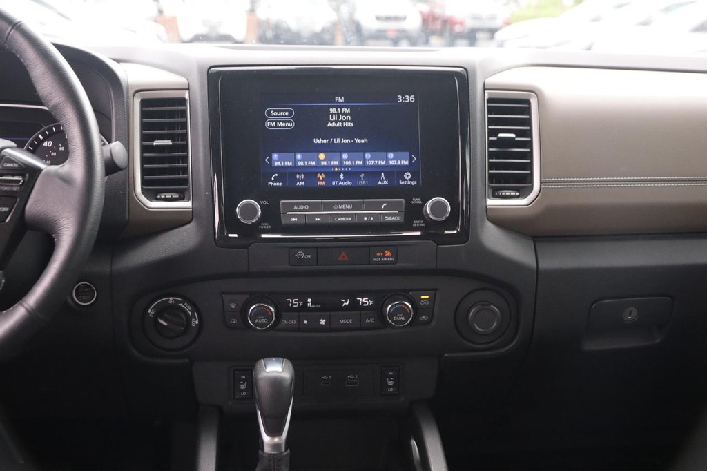 Nissan Frontier Vehicle Image 24