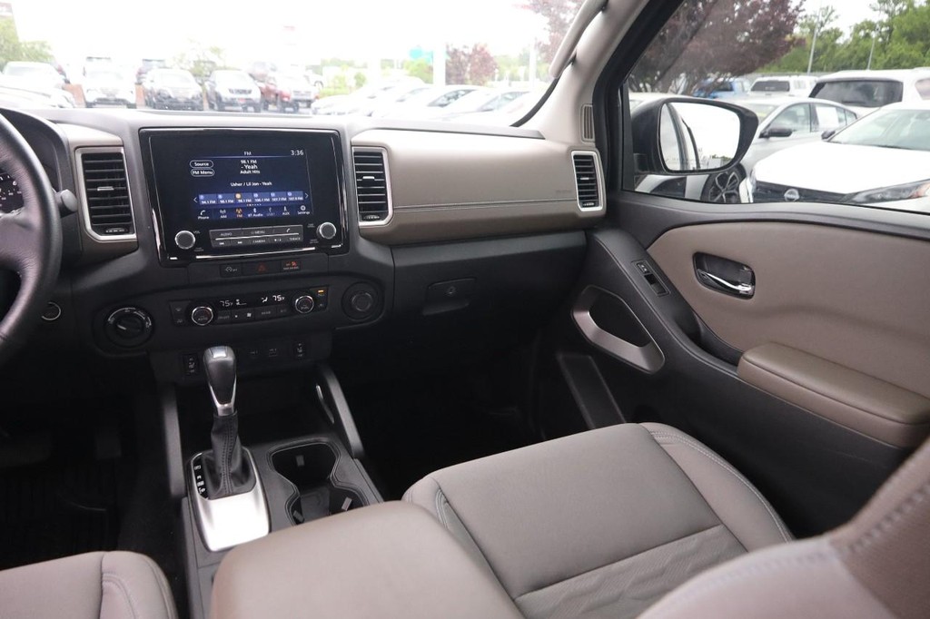 Nissan Frontier Vehicle Image 25